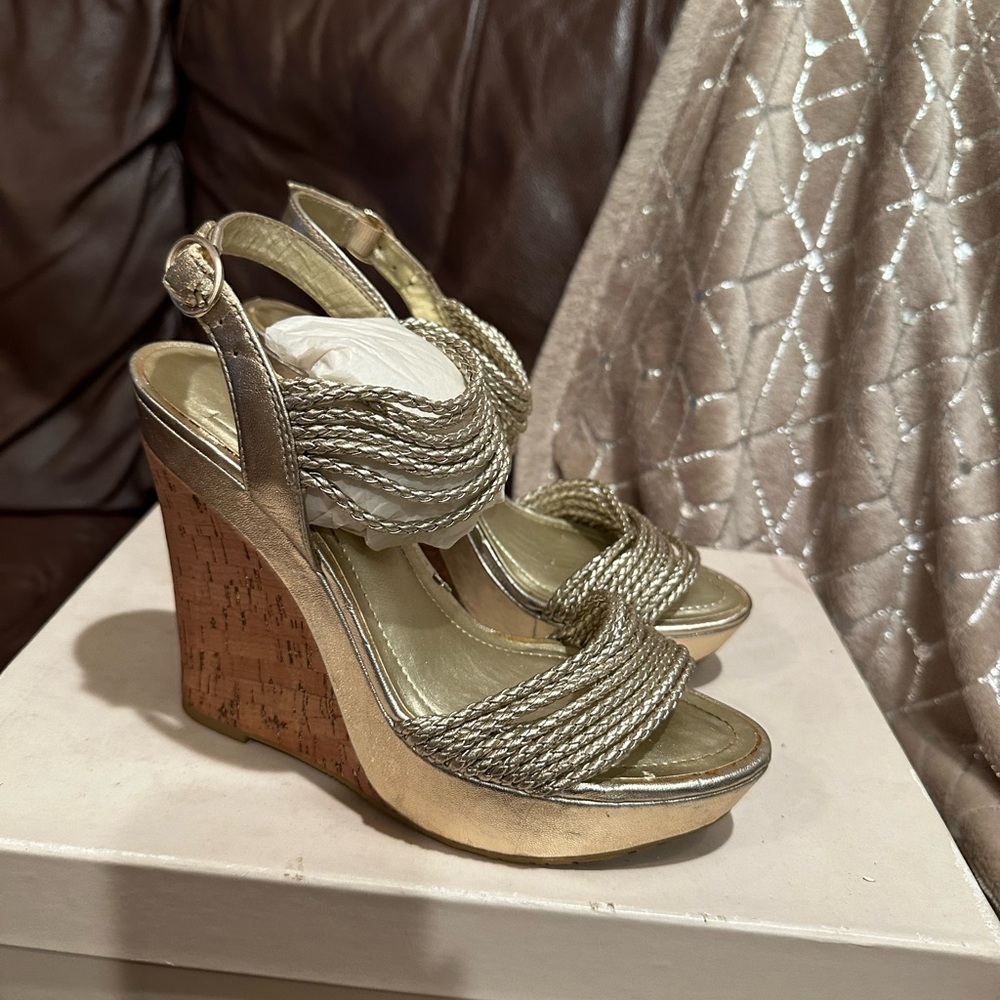 ** BUNDLE BCBG metallic& black wedges